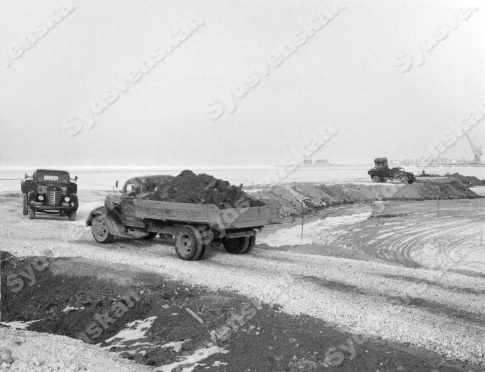 Utfyllnadskörning i Malmö 1955.jpg