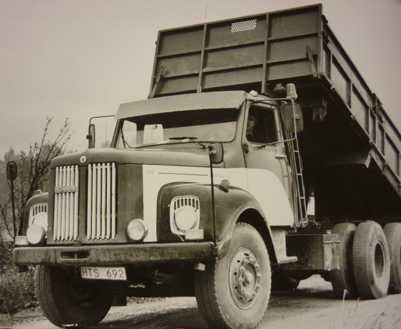 HTS 692 Scania LS111.jpg