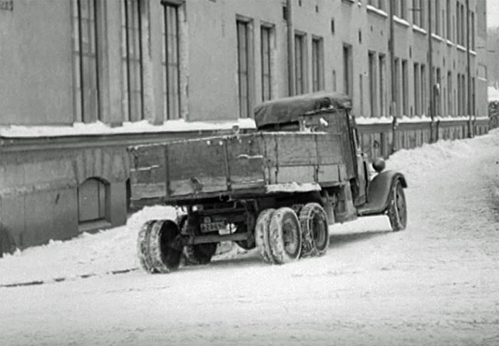 snobilmboggie.jpg