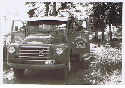 Engbloms Volvo Starke vid Fläsianbadet 1962.jpg