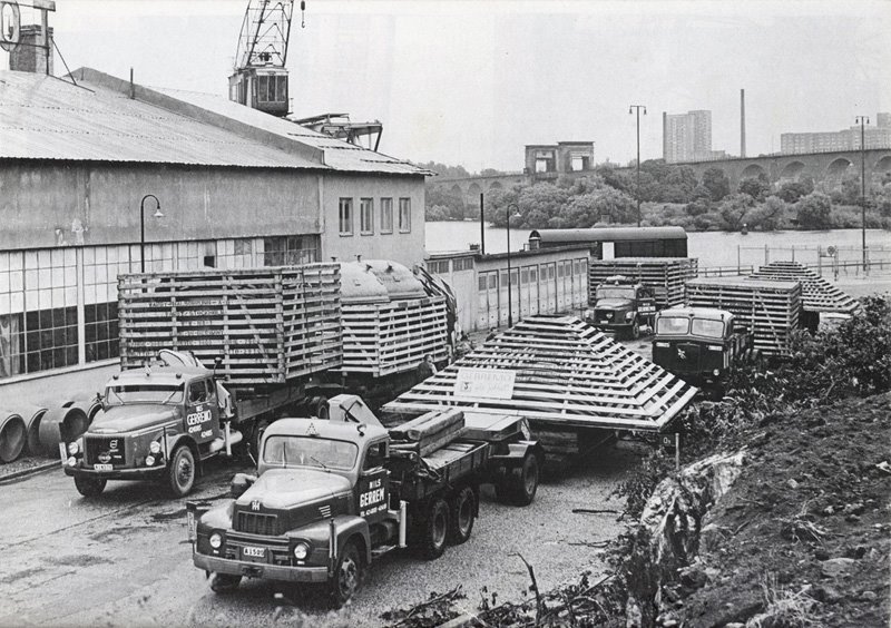 International A1500 och Volvo tungdragare.jpg