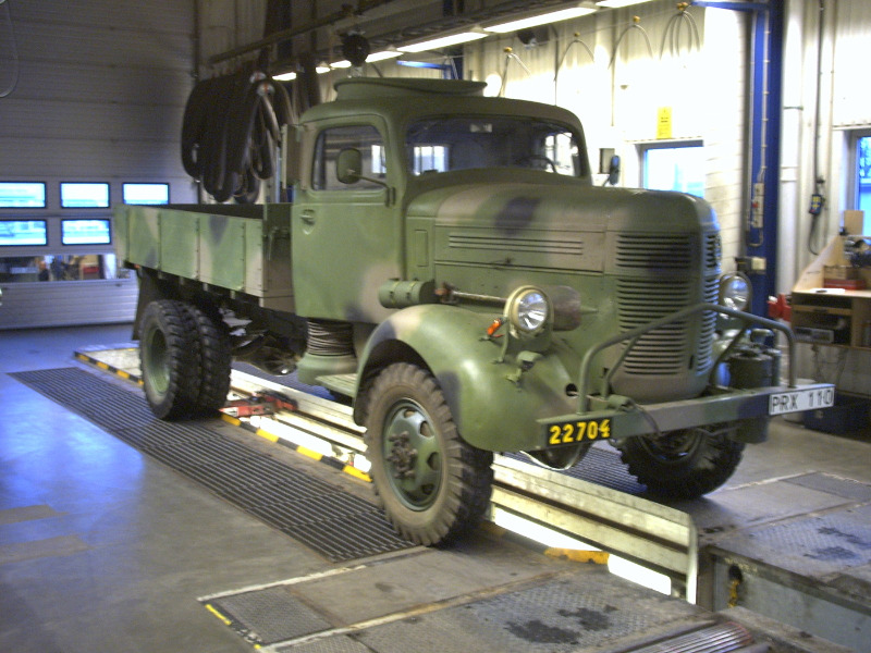 Volvo TLV141 VL - 1942 - PRX110 - Artillerimuseum Kristianstad - 16993919-GFnlB.JPG