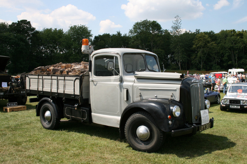 Morris Commercial LC5 - 1952 - JYY383 - UK - 7051394953_bae1b75507_b.jpg