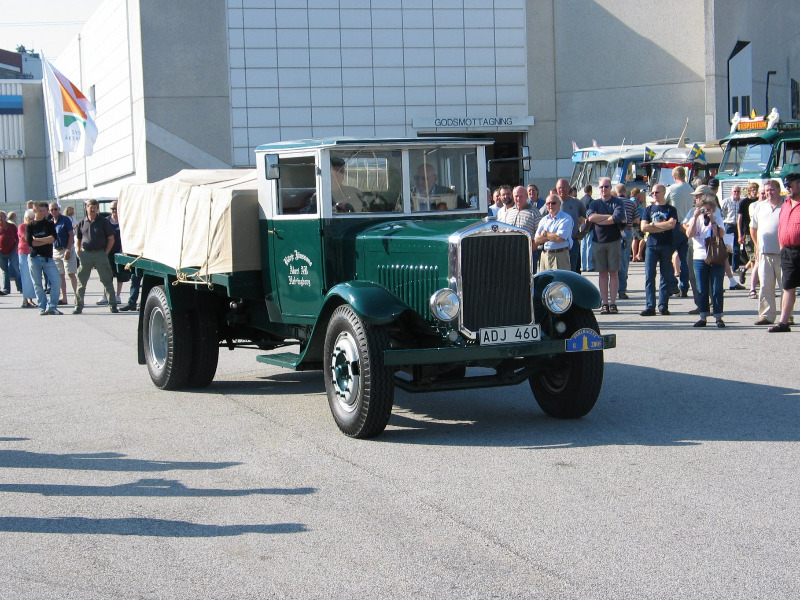 Scania-Vabis 335 - 1932 - ADJ460 - 12 - Börje Jönsson - Helsingborg.JPG