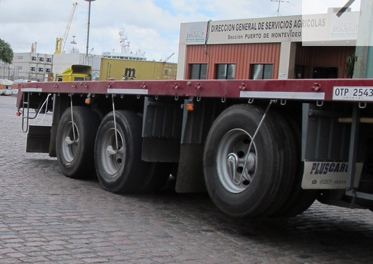 Bolivia_lufttrycktrailer.jpg