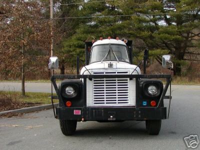 IH Loadstar 1890 - Mark & Son - 02 - USA.JPG