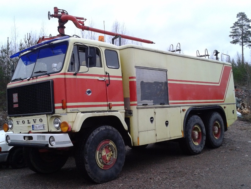 Volvo f89 6x6.jpg