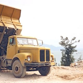 Scania med Delad Framruta på Päronhytten - 925202_977379482342635_672103304_n.JPG