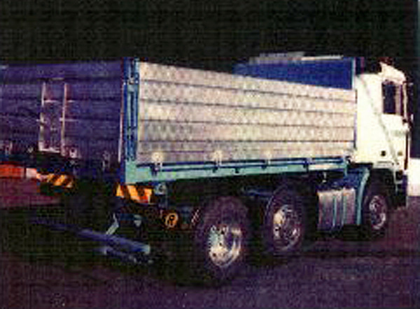 F12 001A.jpg