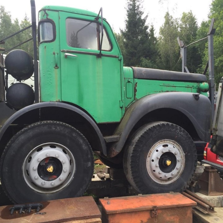 scaniadubbelaxel (Custom).jpg