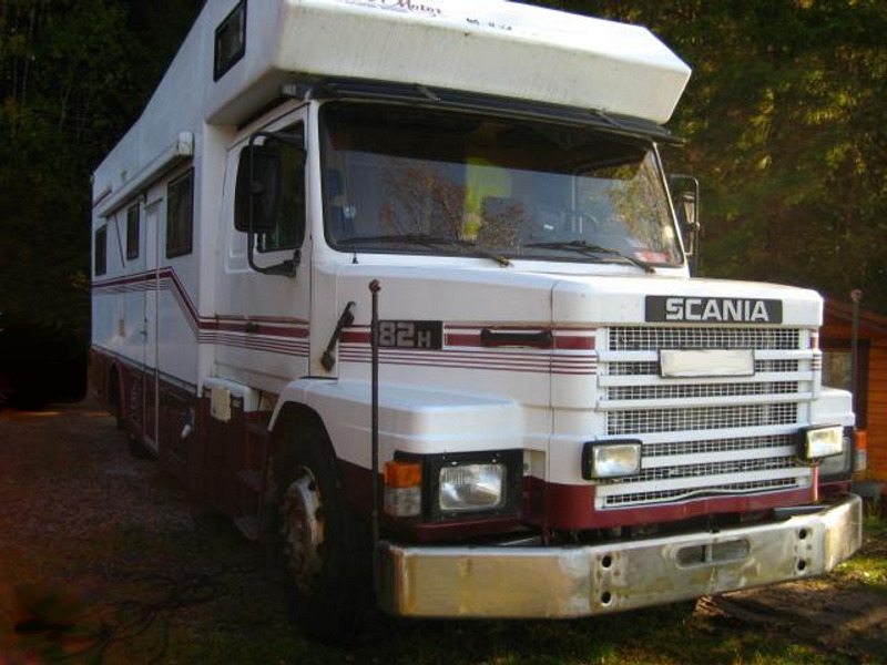 Scania T82H 6x2 - 1981 - Husbil-Personbil - Skattebefriad - Körkortsklass C eller C1.JPG