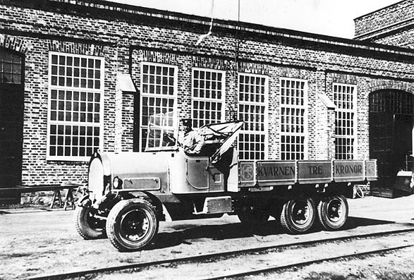 Scania-Vabis 4C Typ IV 3-axl - 1923 - Motor # 2975 - Kvarnen Tre Kronor.JPG