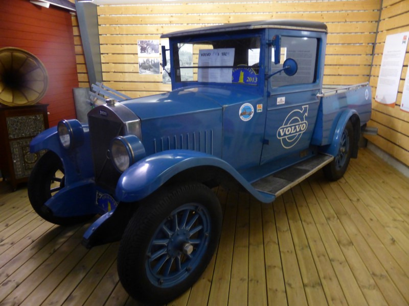 P1040233 (Custom).JPG