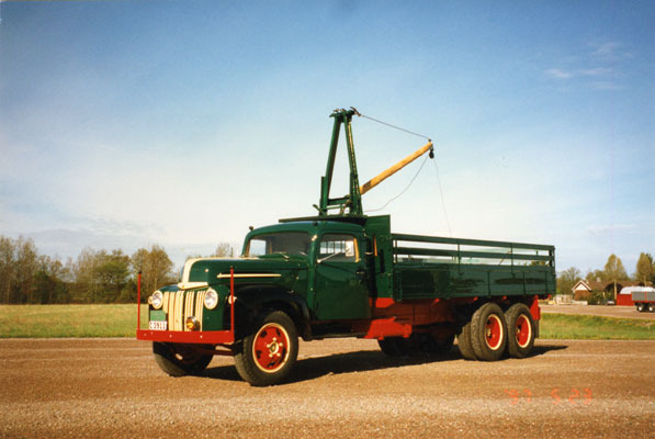 Ford V8 Long Frame - 1947.JPG