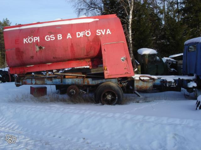 IH Fleetstar 2050A 6x2 - 1971 - Jönköping - 03.JPG