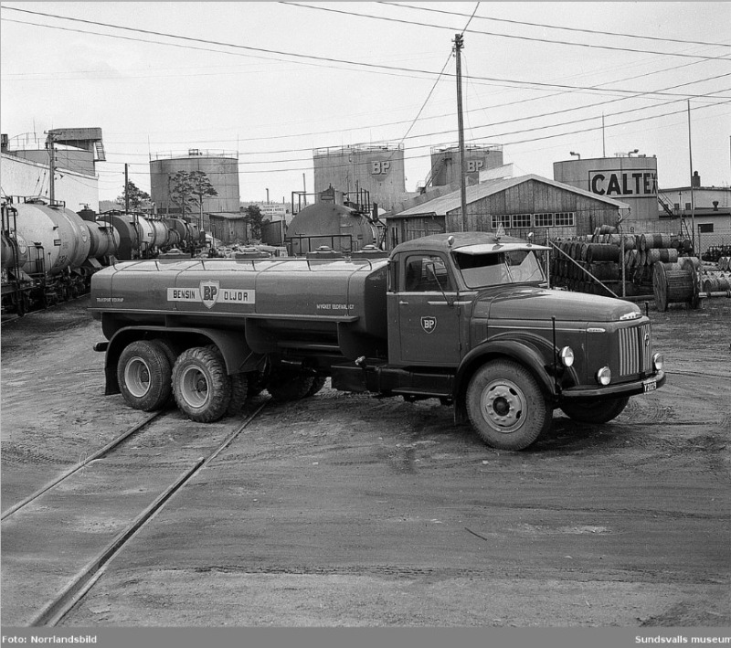 Volvo L385 eller L395 - BP - Digitalt Museum Sundsvall - 02.JPG