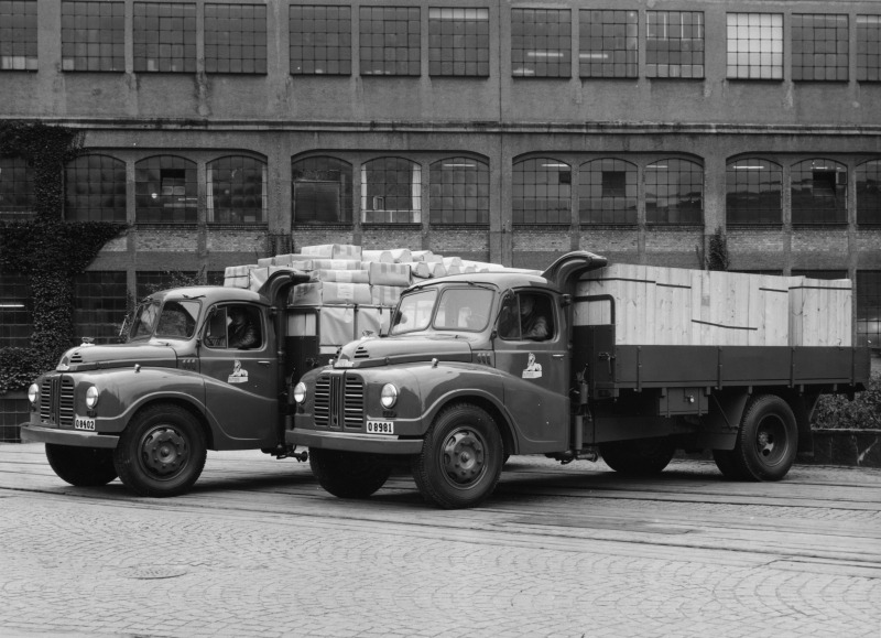 Austin - O8402 & O8981 - Papyrus Mölndal - 1932_1135 - Digitalt Museum.jpg