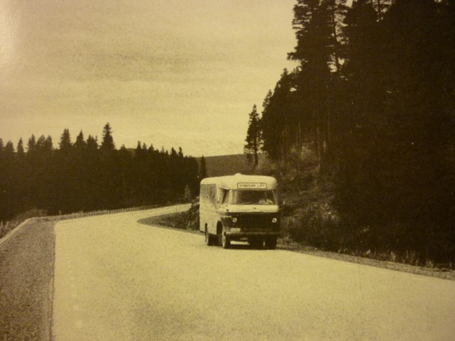 Konsumbuss landsväg.jpg