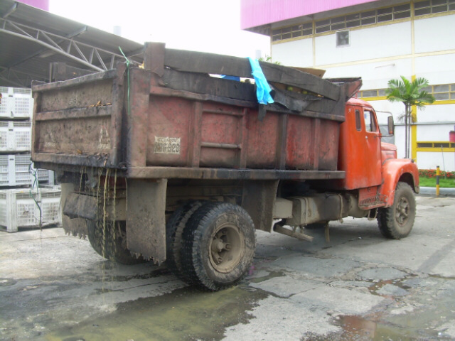 Scania-Vabis L76 - XBG928 - 03LR - Vinces - Ecuador.JPG