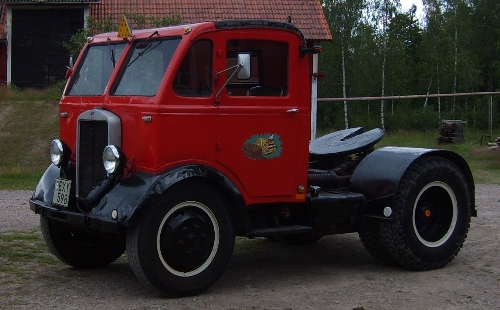 Volvo LV75 - 1935 - EXY598 - Traktorregistrerad Dragbil.JPG