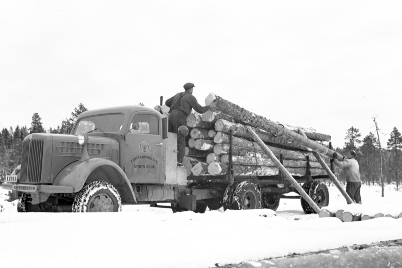 XLM.CL006343-4(1) - Scania-Vabis 2F12 - 1948 - X1593 - Kopparfors Åmots Bruk - Digitalt Museum - Rättvänd.JPG