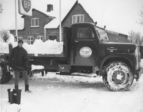 IH Loadstar 1700-169 - 1964 - M3607 - 04.JPG