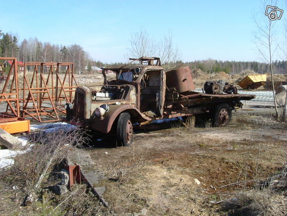 Scania-Vabis L - Hyttsjö Materialåtervinning - Ljusfallshamm - SEK2000.JPG