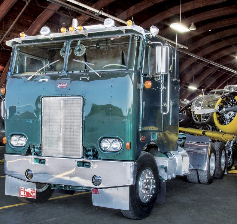 Peterbilt_COE.jpg