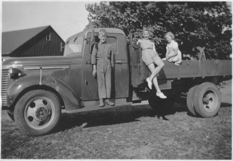 Chevrolet HS Special 157 Dual - 1940 - Saxtorp - Roy-Carin-Annie.JPG