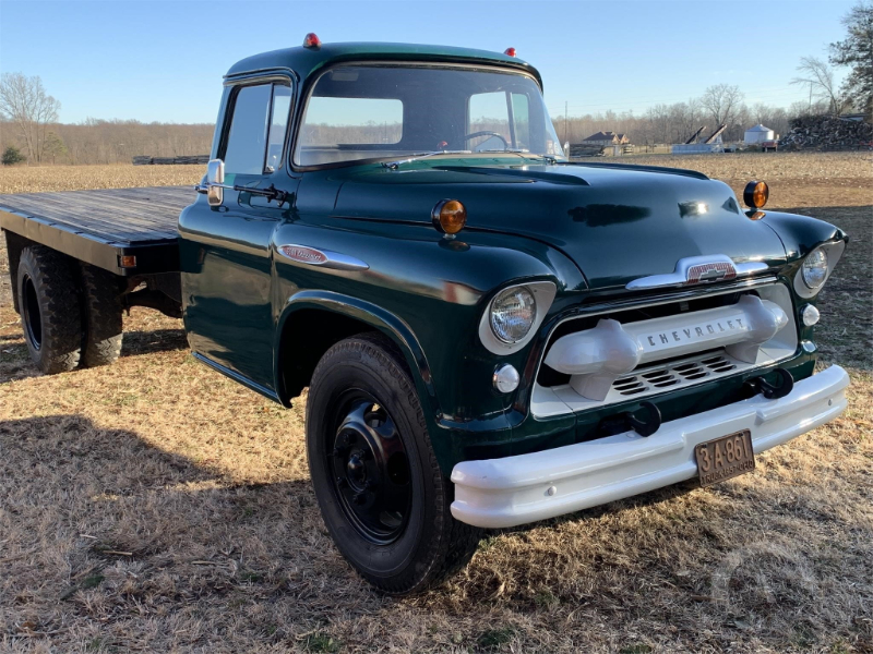 Chevrolet 6500 1957.jpg