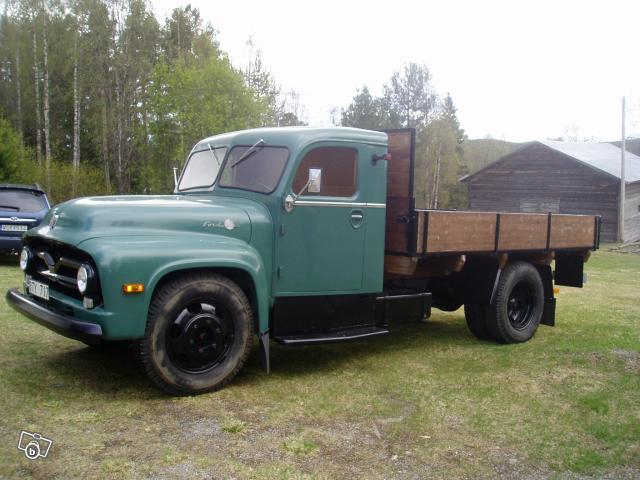 Ford F620-154-82 V8 - 1955 - BTY717 - 01 - Ramsele.JPG