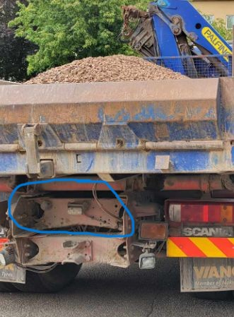 Ramvärbalk Scania P94GB markerad.jpg