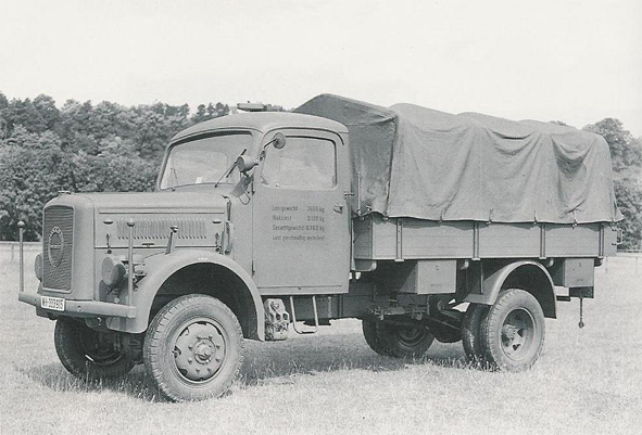 1941 Klöckner-Deuts A330.jpg