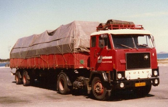 F88 med 2 aks NOPA trailer.jpg
