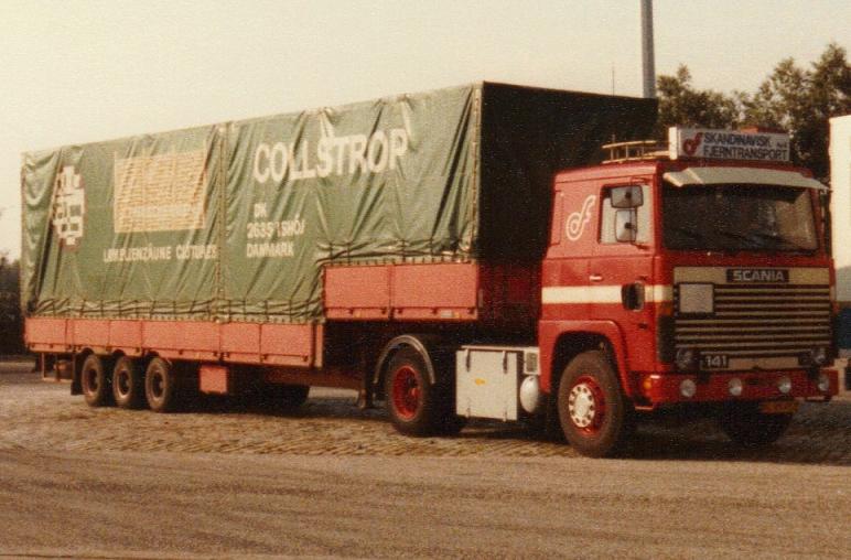 141 med nedbygget Van Hool trailer.jpg