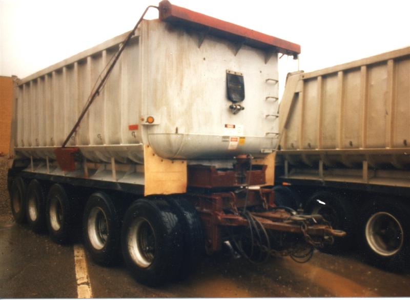 JOBMIchi003 (Medium).jpg