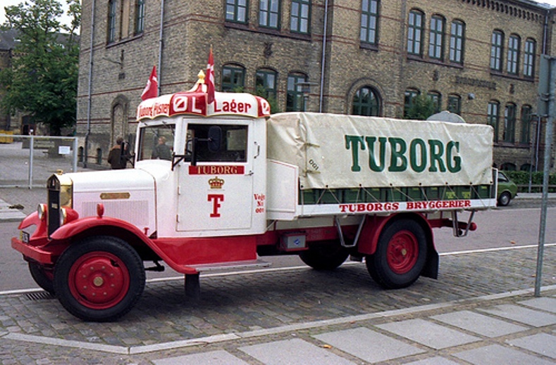 Triangel ölbil.jpg