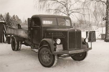 Scania-Vabis L44 - 1950 - E6500 - David Johanssons Åkeri - Rystad - Linköping - 01.JPG
