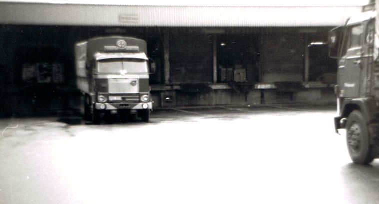71VolvoF881_0.jpg