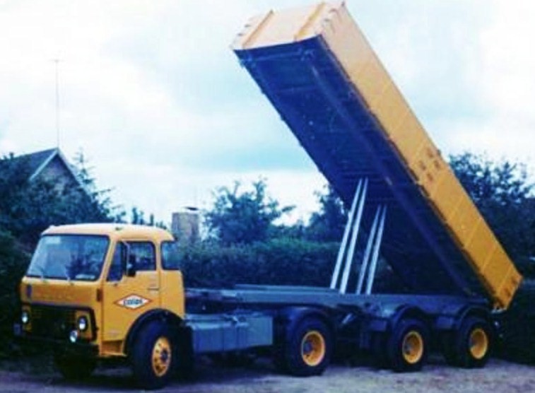 Colas asfaltbil.jpg
