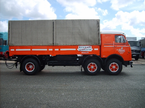 S5000378_b.JPG