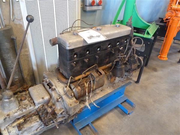 P1010842 (Custom).JPG