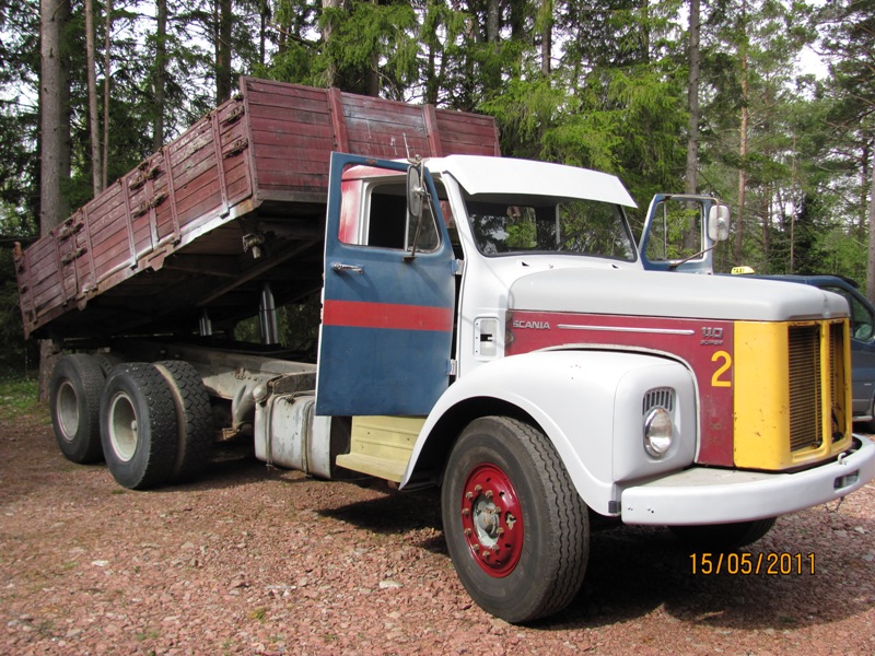 Scania_110_orig.JPG