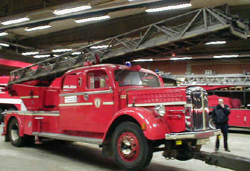 Scania-Vabis L23 - 1949 - FDJ810 (M17880) - 04 - Malmö Frivilliga Brandkår.JPG