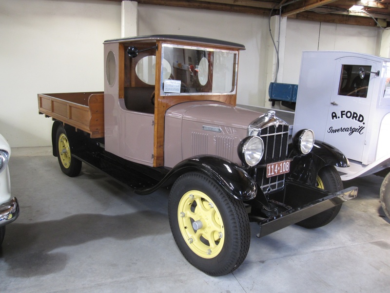 Rugby 401 - 1929 - 114-108 - Ch # 1253 - Invercargill - NZ - 01LR.JPG