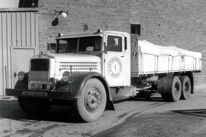 Scania-Vabis 350 Boggi - 1940 - T5138 - Slakteriföreningen - Örebro - LR.JPG