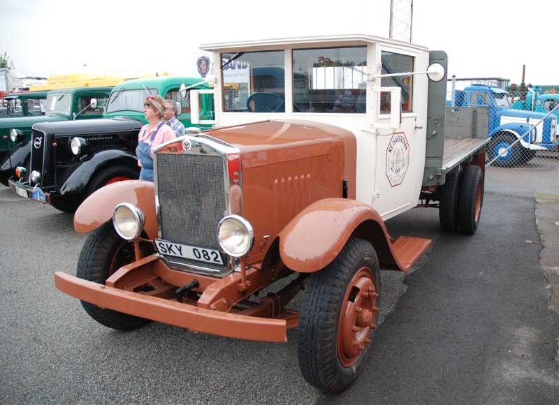 Scania-Vabis 32517 - 1932 - SKY082 - 11 - Börjessons - Kristianstad - LR.JPG