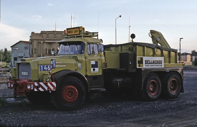 AW 1974 16B07900.jpg