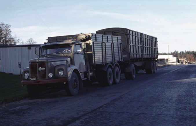 AW 1972 11A071.jpg