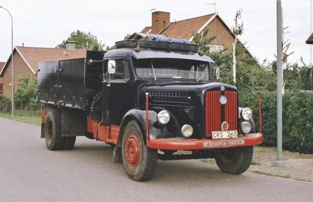 AW 1976 22A084 (640x414).jpg